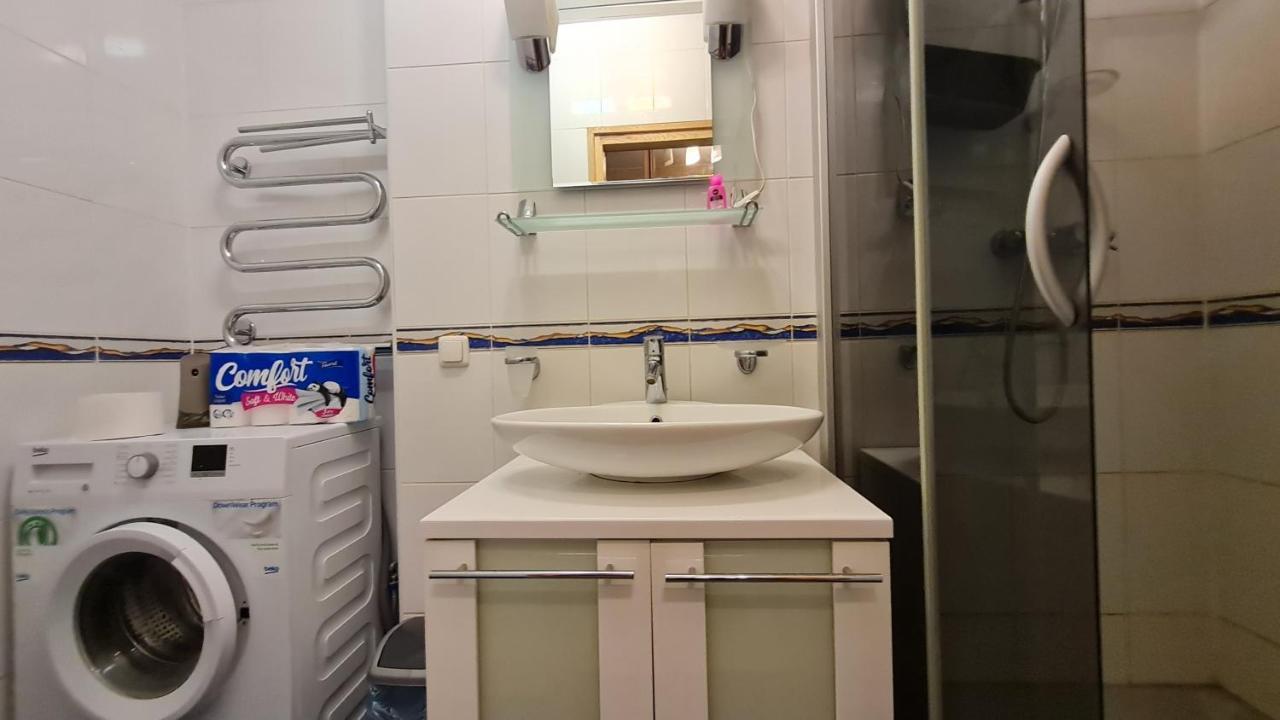 Rehouse, Antokolskio 13 Вильнюс Экстерьер фото